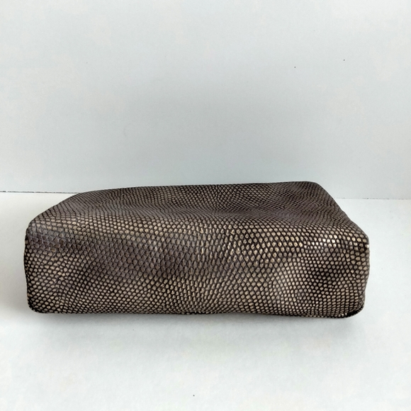 Estee Lauder Cosmetic Bag - Picture 3 of 7